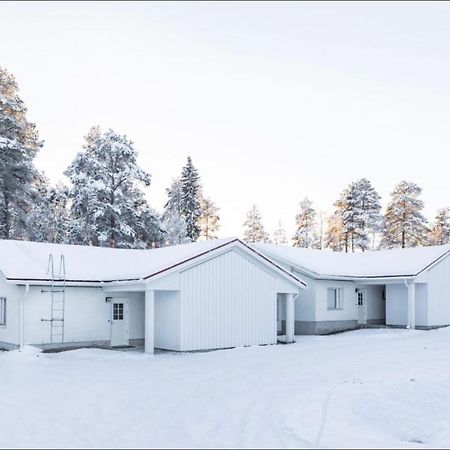 Holiday Home, Entire Home 罗瓦涅米 外观 照片