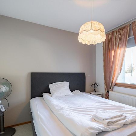 Holiday Home, Entire Home 罗瓦涅米 外观 照片