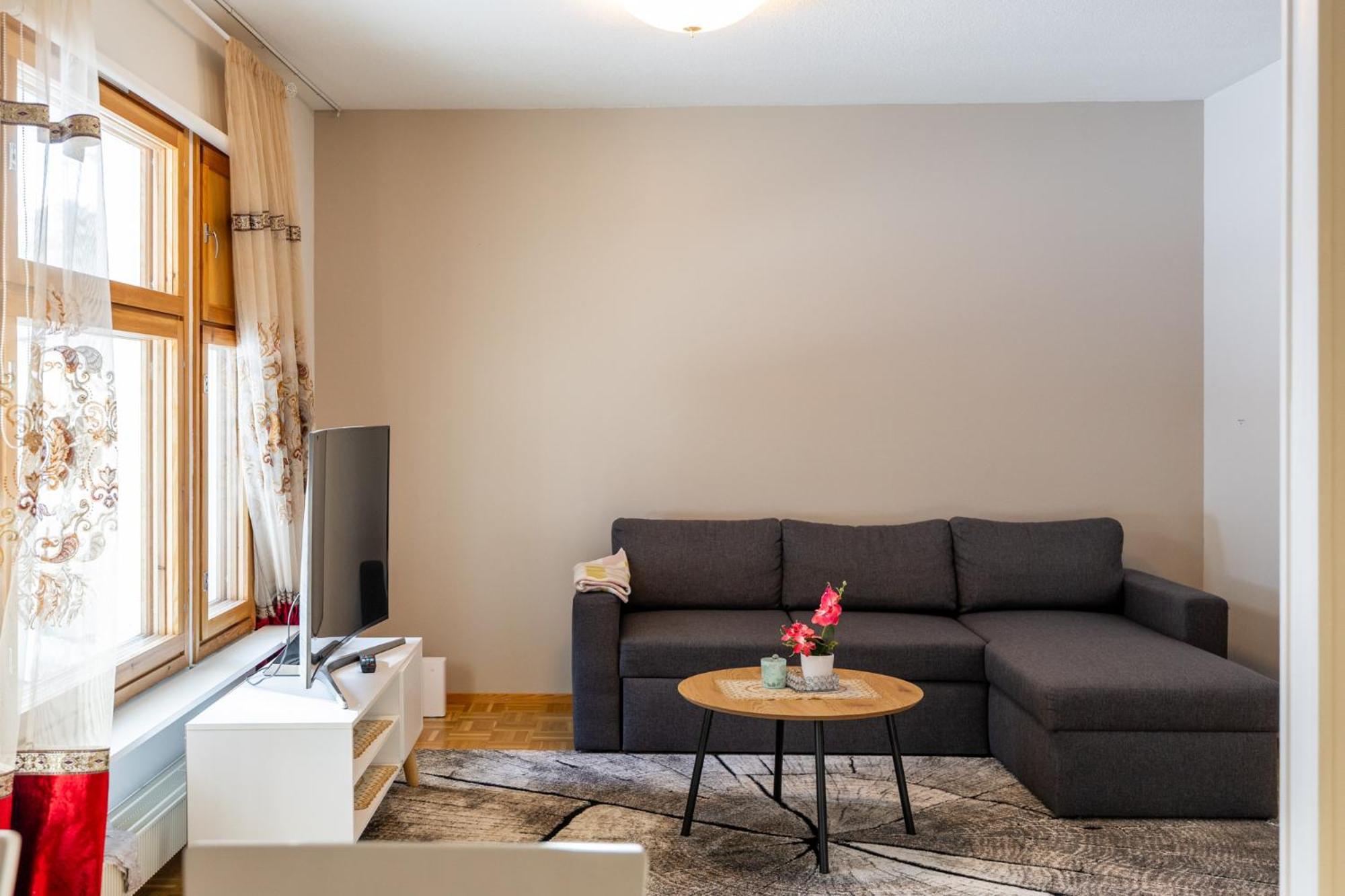 Holiday Home, Entire Home 罗瓦涅米 外观 照片