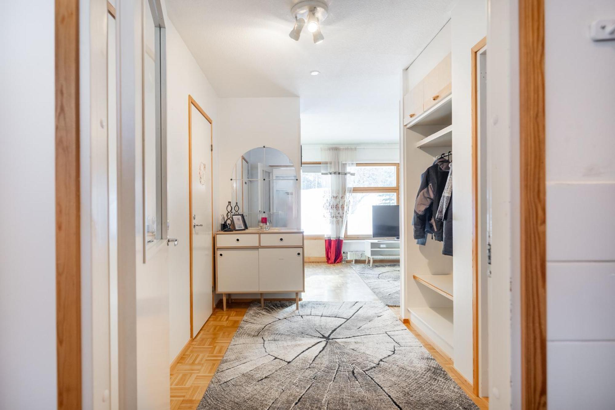 Holiday Home, Entire Home 罗瓦涅米 外观 照片
